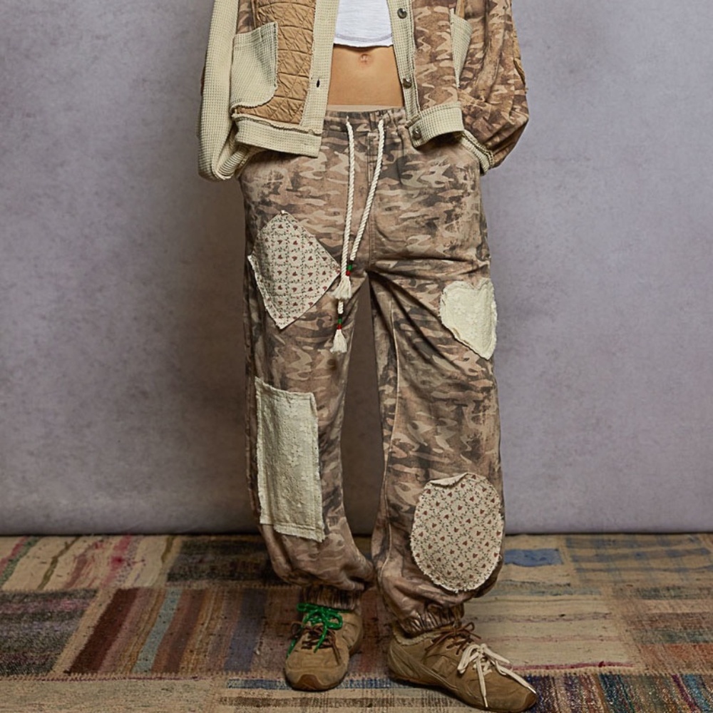 New POL Relaxed Fit Jogger Pants French Terry Camo Patchwork Elastic Waist Roomy - Picture 2 of 10